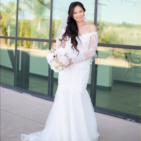 Meet your Posh Ambassador, Auie. QUIET LUXURY.  Sells High & Rare Quality items. - Picture 7 of 9